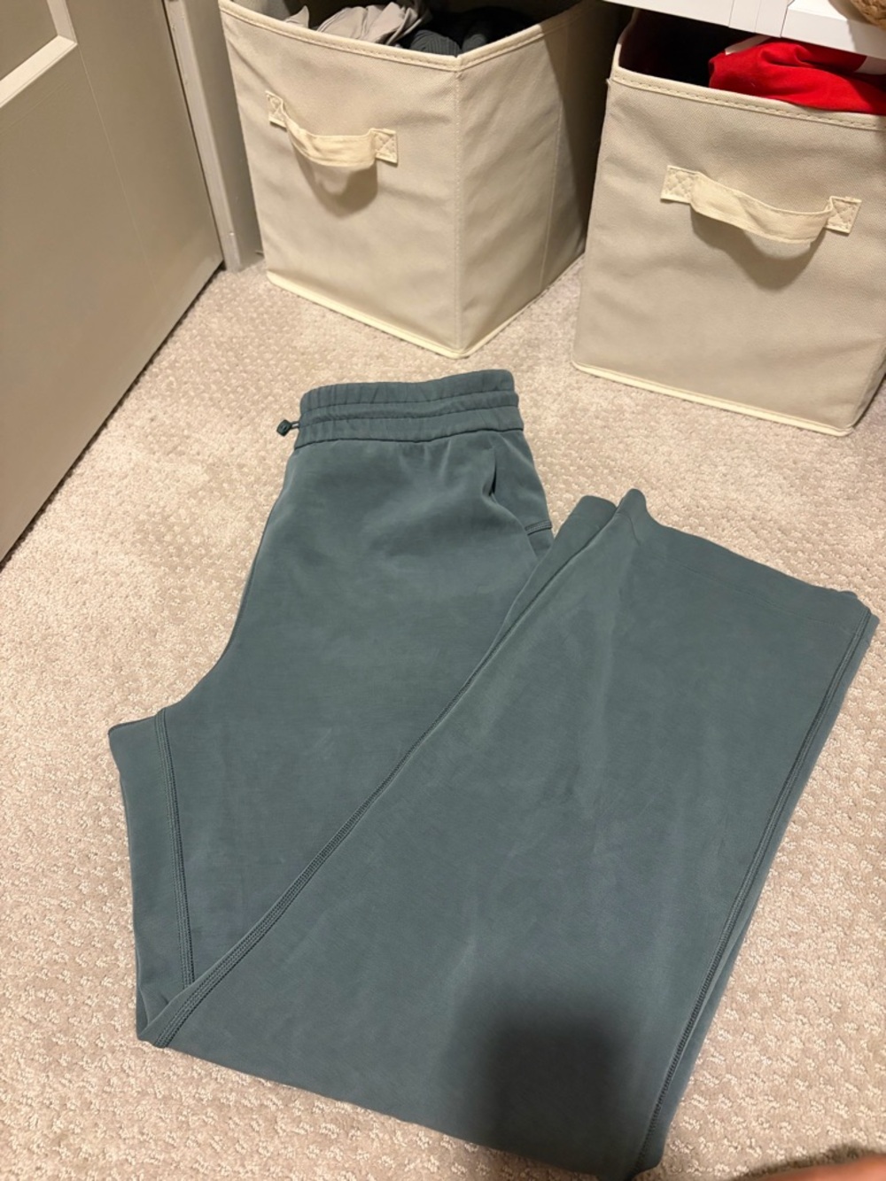 Lululemon softsteme wide leg pants